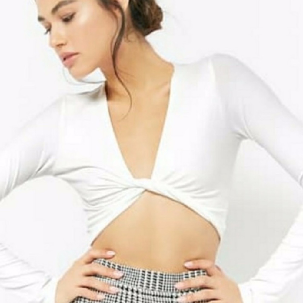 Forever 21 Long Sleeve Twist Front Crop Top